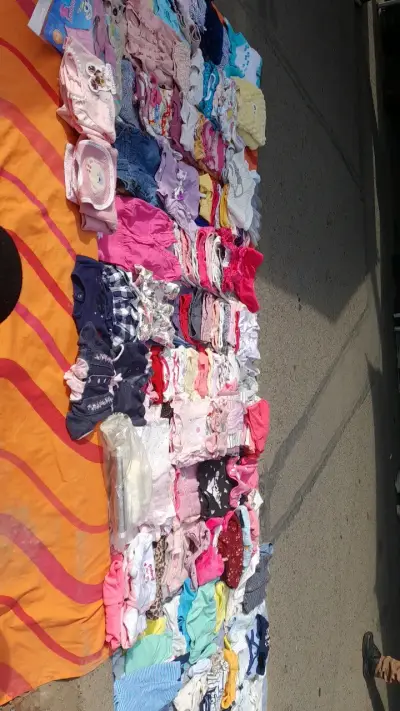 Lote de ropa infantil variada - miniatura 1