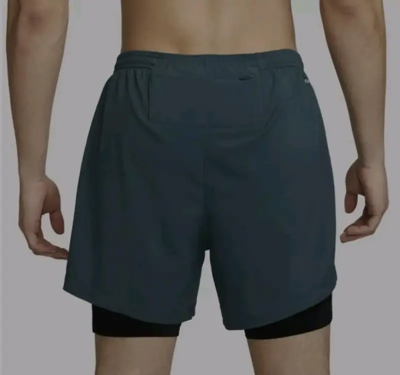 Short deportivo Nike verde con mallas - 2