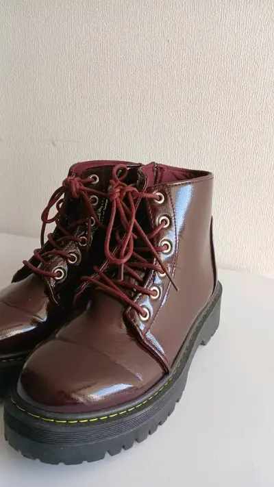 Botines de charol burdeos con plataforma - miniatura 2