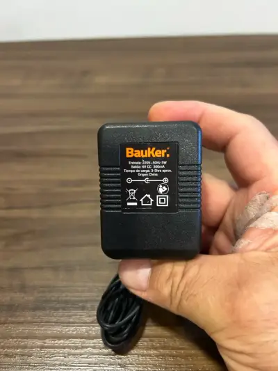 Cargador Bauker 6V 300mA para herramientas - miniatura 1