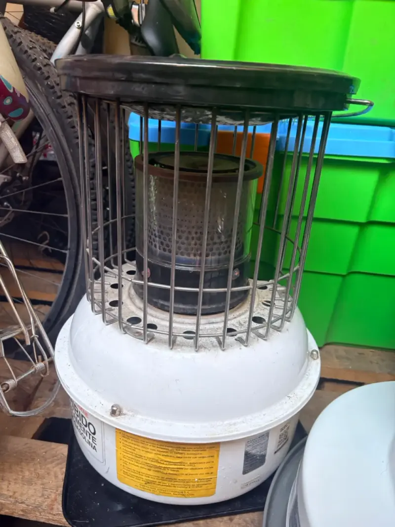 Calefactor a parafina portátil