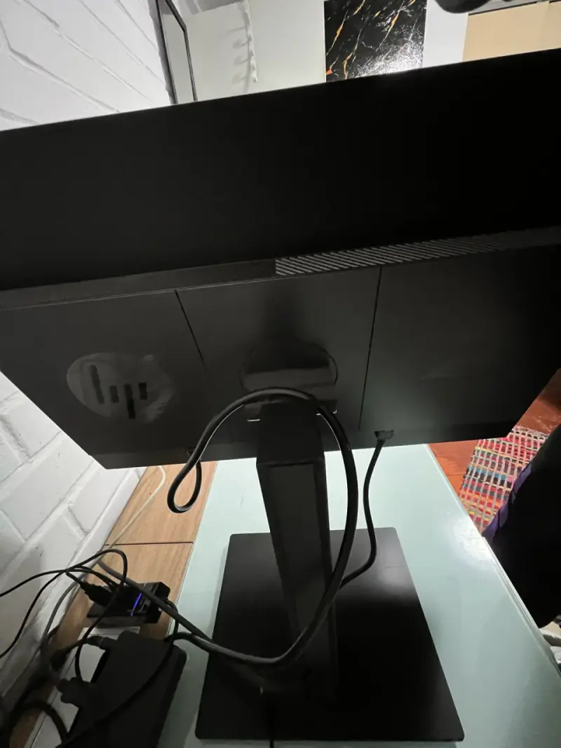 Monitor HP de 24 pulgadas Full HD modelo Z24 - 3