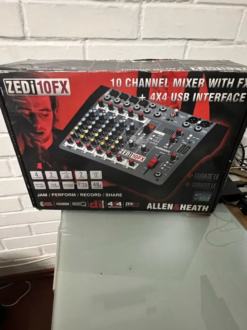 Mezclador Allen & Heath ZEDi-10FX con efectos - 2