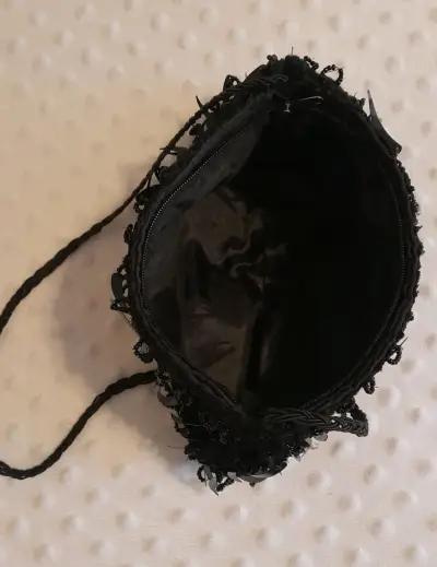 2 Carteras de fiesta con lindo diseño. - miniatura 3