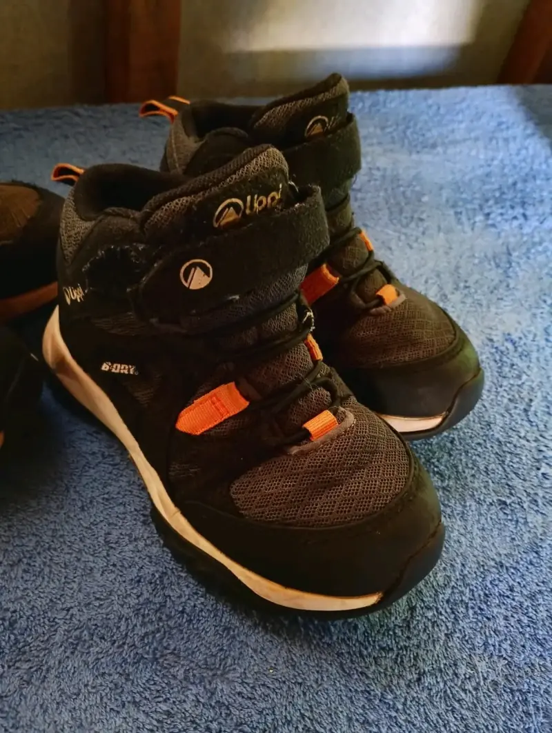 Zapatillas de trekking para niños con velcro - 1
