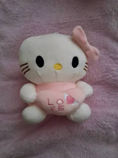 Peluche Hello Kitty con corazón de amor - miniatura 1