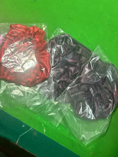 Gorro de satén diferentes colores  para dormir - miniatura 4