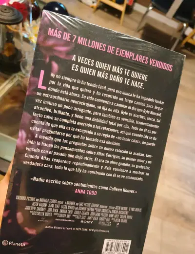 Libro 'Romper el Círculo' de Colleen Hoover - miniatura 3