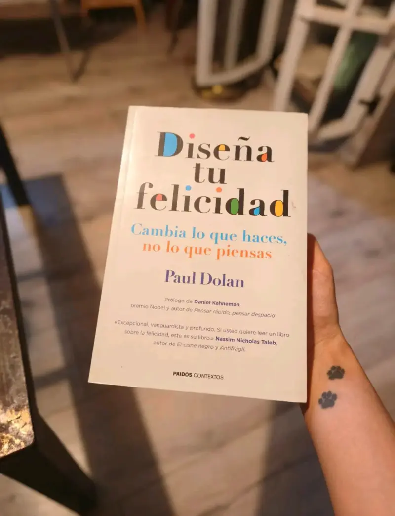 Libro 'Diseña tu felicidad' de Paul Dolan - 1