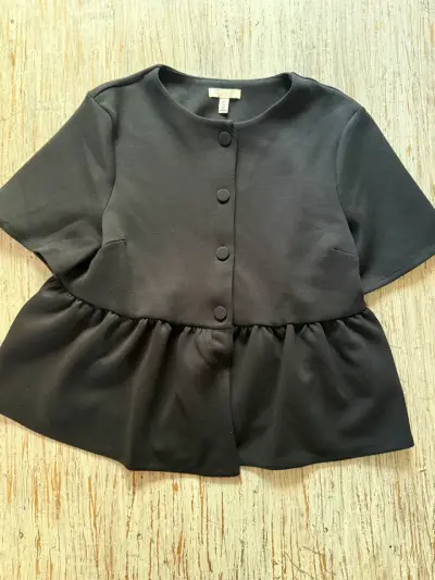 Polera Blusa con botones decorativos - miniatura 1