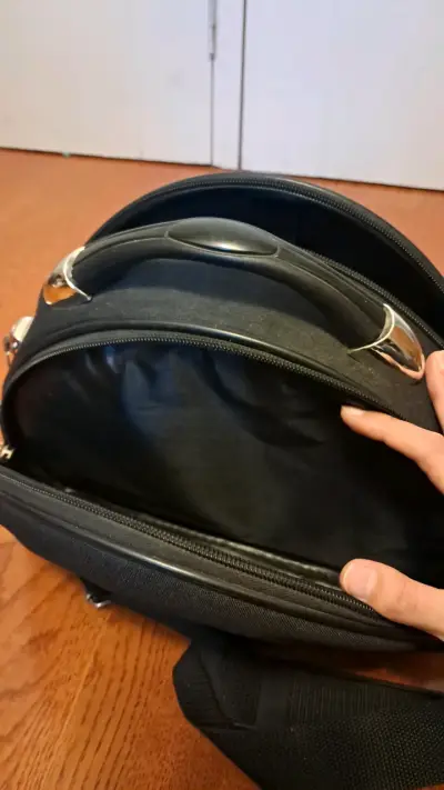 Bolso negro Ital France con correa ajustable - miniatura 3