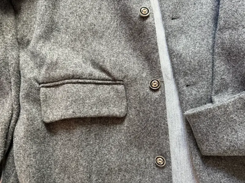 Abrigo gris de lana para mujer - 2