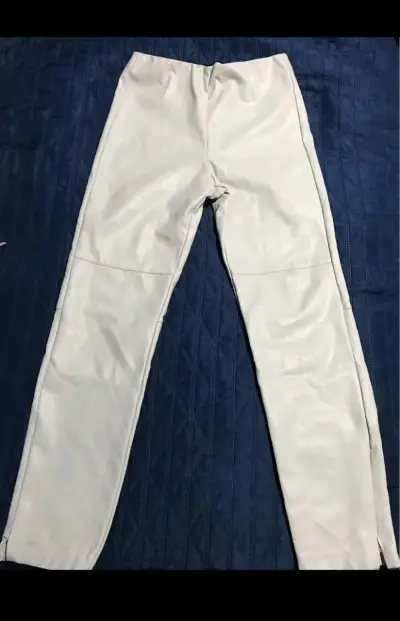Pantalón ZARA de cuero blanco para mujer - miniatura 1