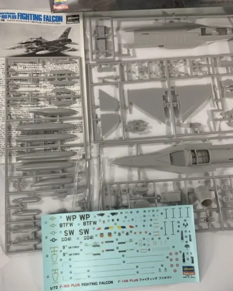 Maqueta F-16B Plus Fighting Falcon 1:72 - 2