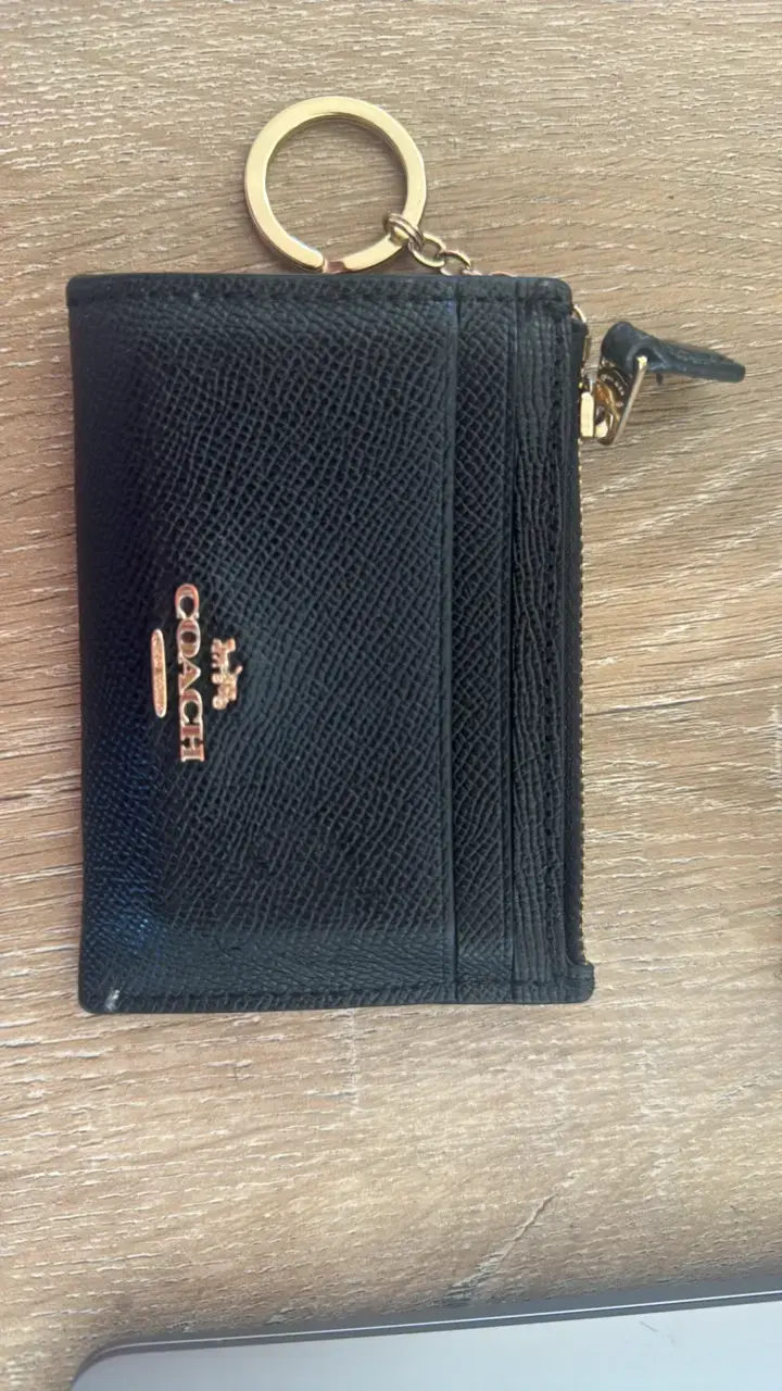 Monedero Coach negro con llavero - 1