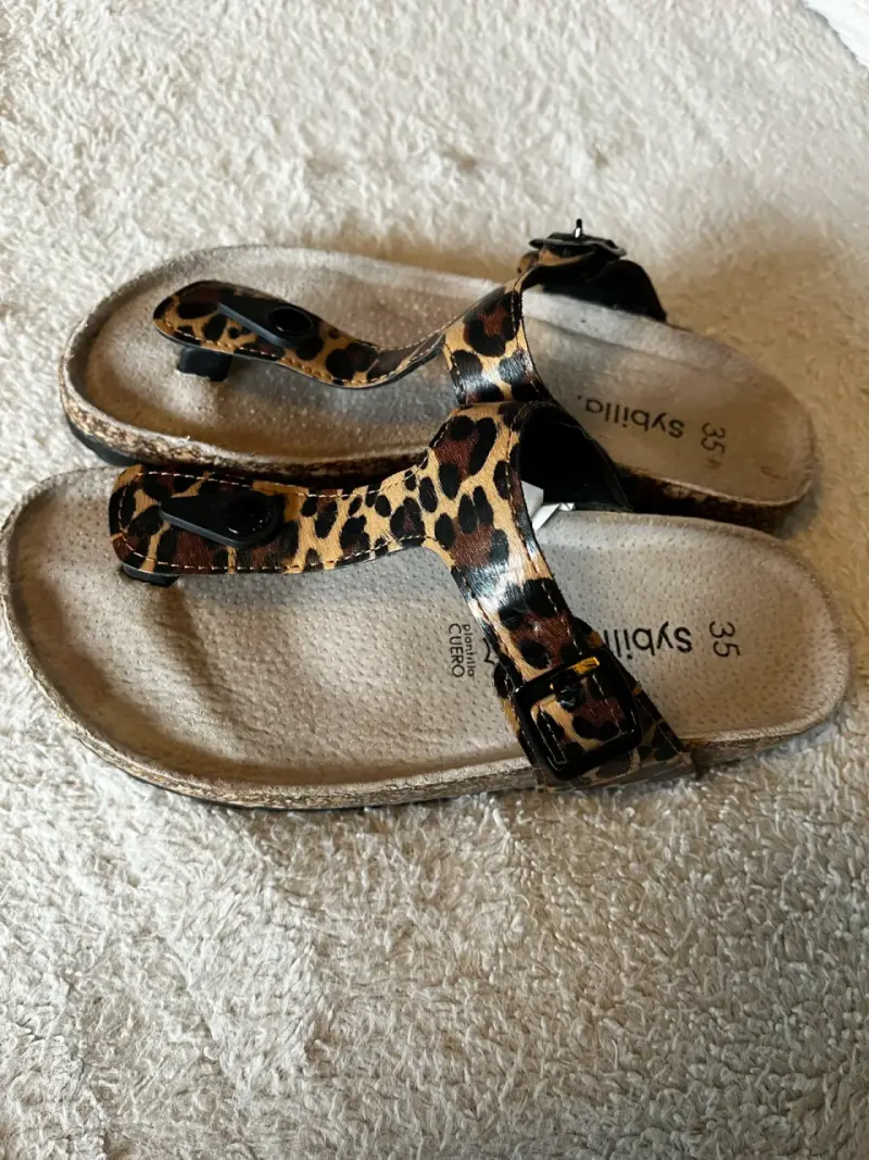 Sandalia Sybilla con estampado animal print - 2