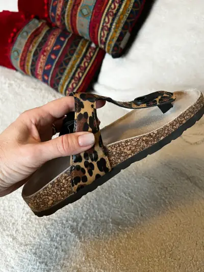 Sandalia Sybilla con estampado animal print - miniatura 4