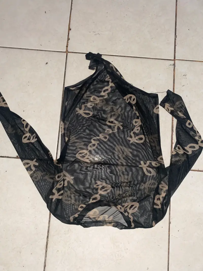 Vestido negro ajustado de manga larga - 2