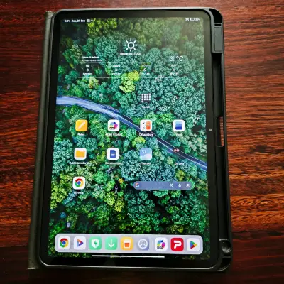 Tablet Xiaomi pad 6 con funda y teclado - miniatura 2