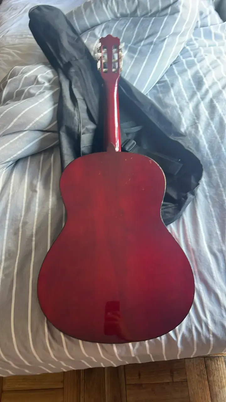 Guitarra clásica de madera con funda - 2