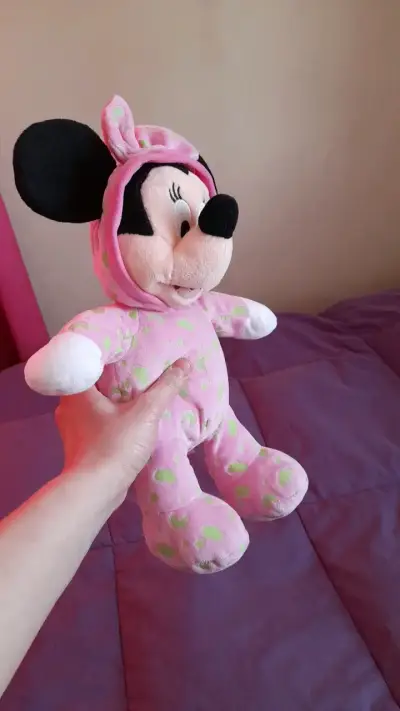 Peluche Minnie Mouse en pijama rosa - miniatura 3