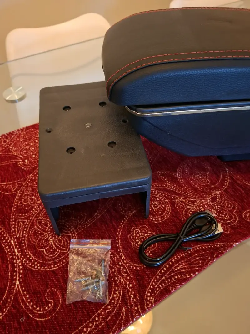 Apoyabrazos para auto con puerto USB - 2