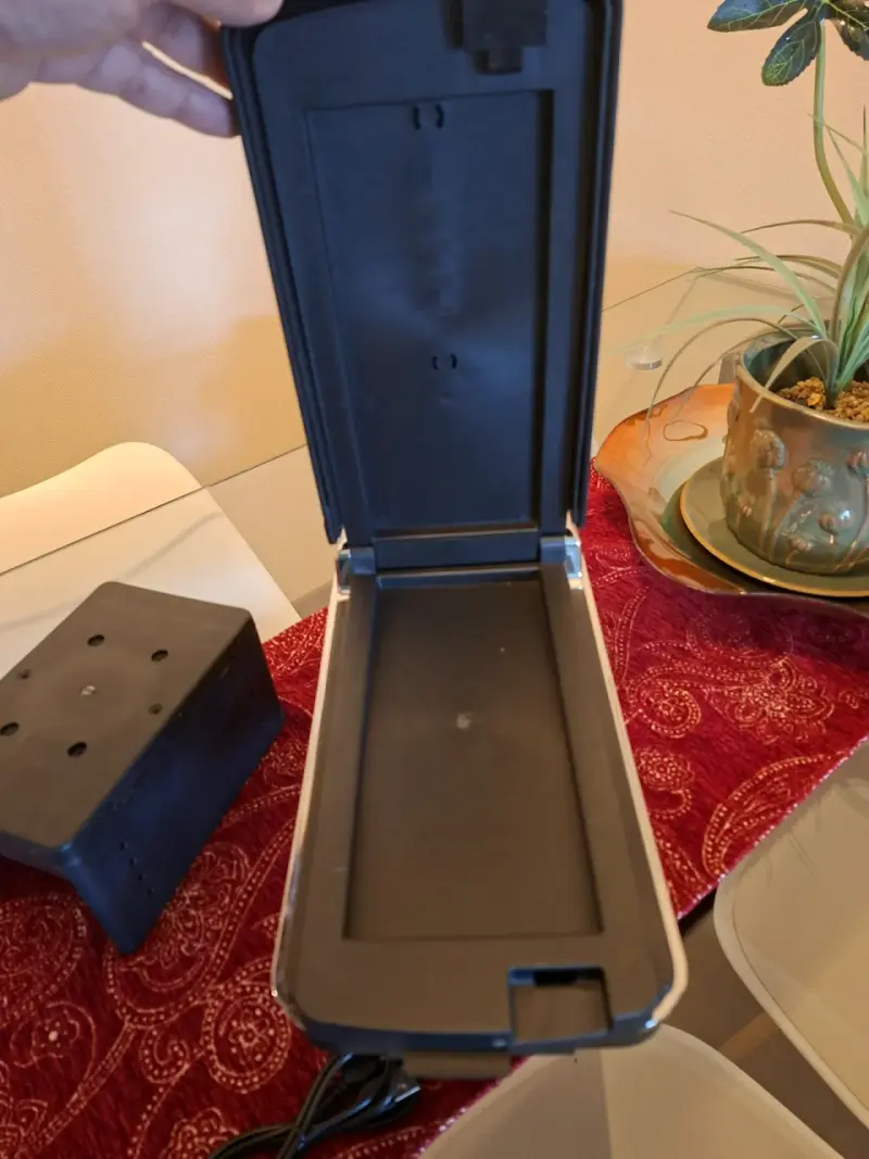 Apoyabrazos para auto con puerto USB - 5