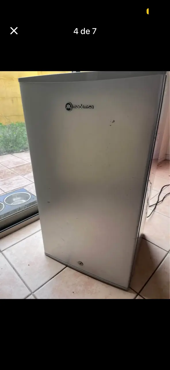 Refrigobar de 100 Lt - 4