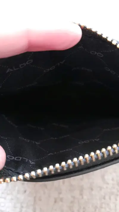 Estuche negro Aldo con cierre dorado - miniatura 1