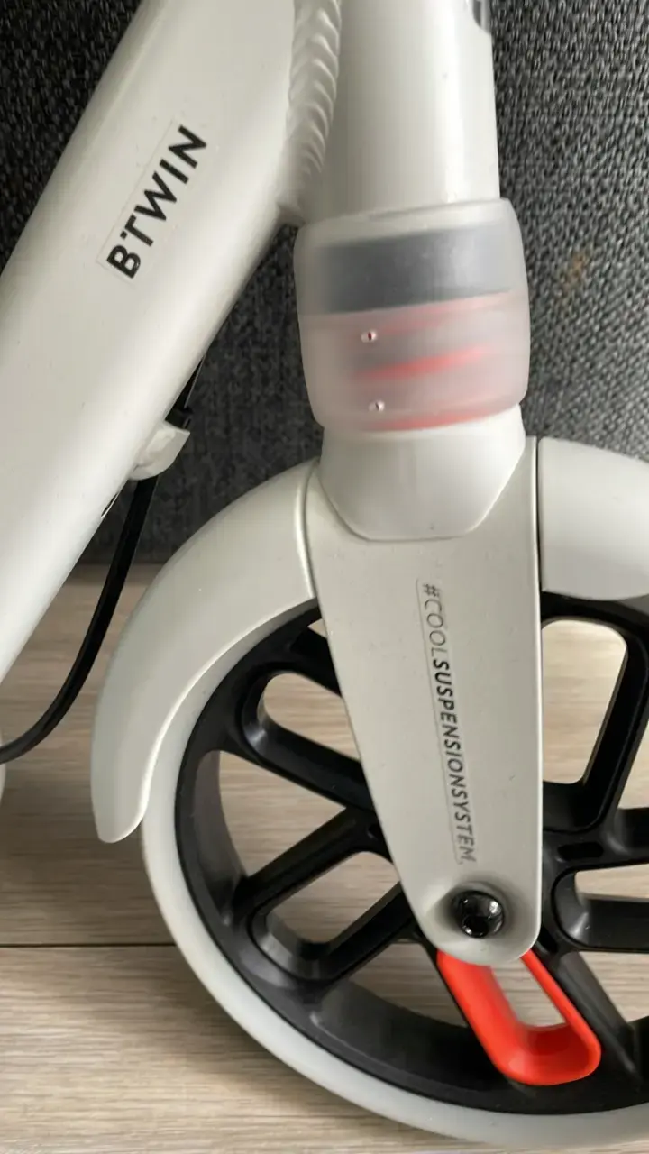 Scooter Btwin M900 - 4