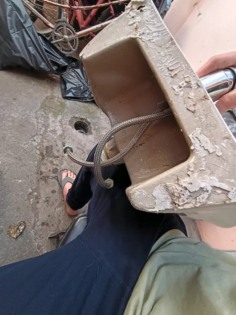 Lavamanos de cerámica con pedestal marca fanaloza - 2