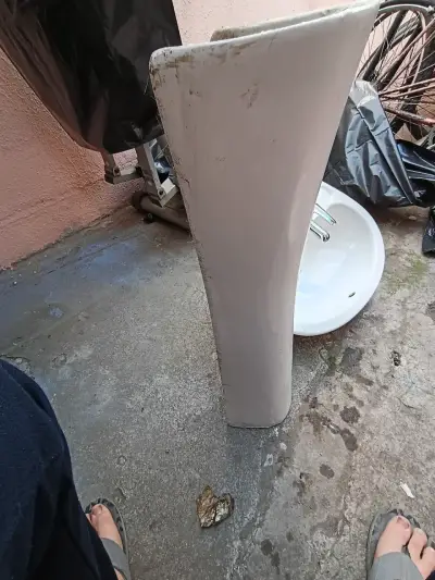 Lavamanos de cerámica con pedestal marca fanaloza - miniatura 5
