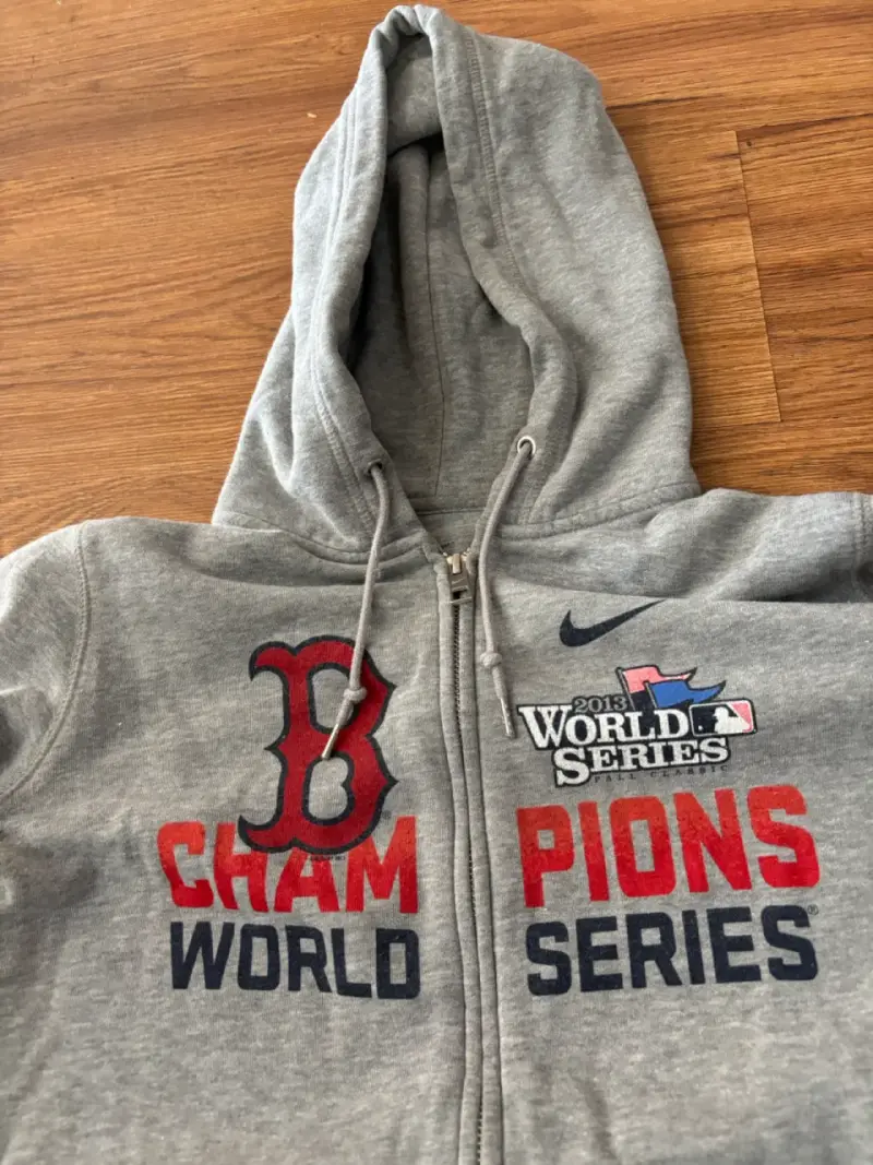 Polerón gris Nike World Series Champions - 2