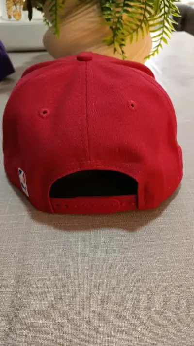 Gorra roja NBA Miami Authentic - miniatura 2