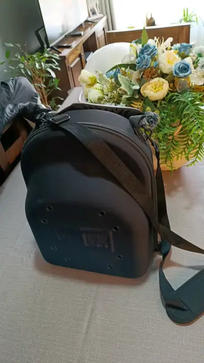 Estuche rígido New Era para gorras - miniatura 3