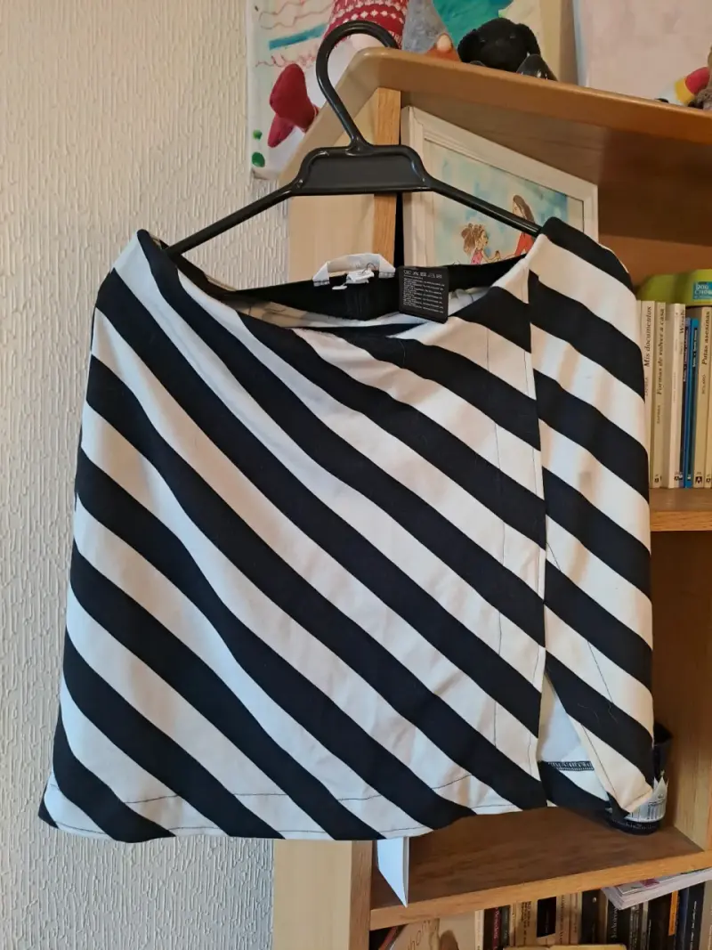 Falda a rayas blanco y negro Zara - 2