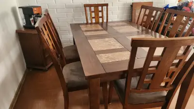 Juego de comedor de madera con sillas - miniatura 1