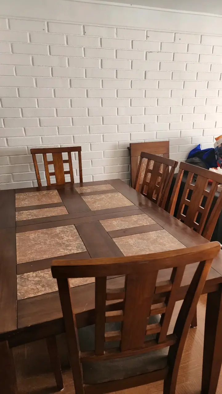 Juego de comedor de madera con sillas - 2
