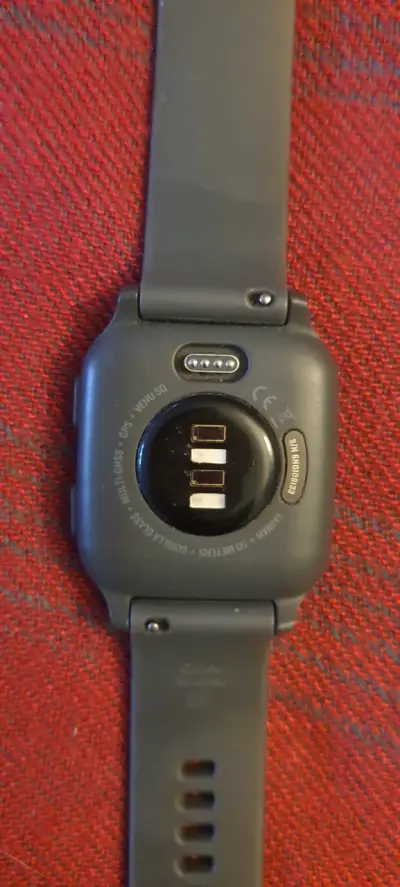 Reloj inteligente Garmin con cargador - miniatura 3