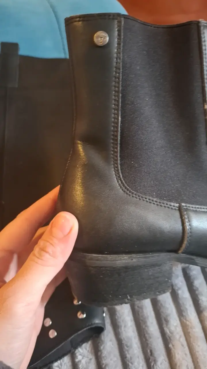 Botas negras de cuero con hebillas - 3