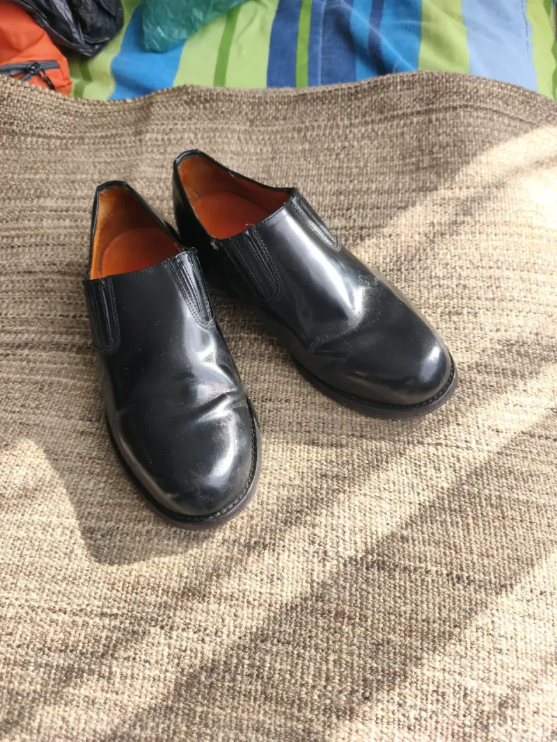 Zapatos formales de cuero negro para hombre - 1