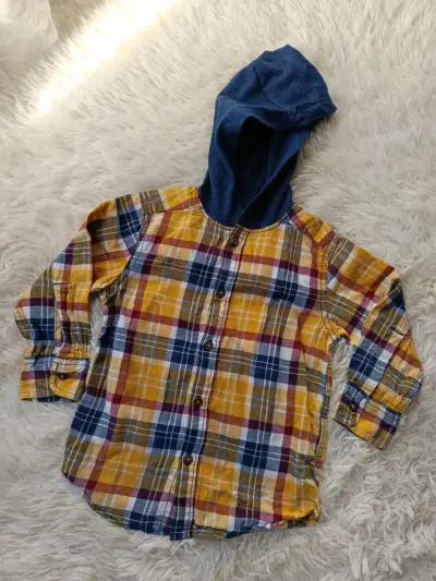 Camisa a cuadros con capucha para niño - miniatura 1