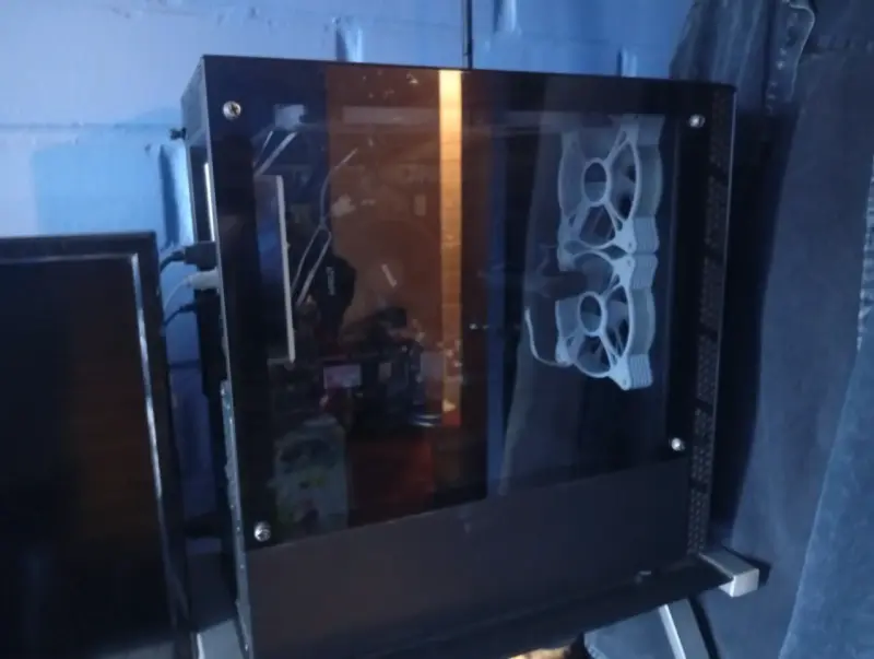 Gabinete de PC con ventilación eficiente - 5