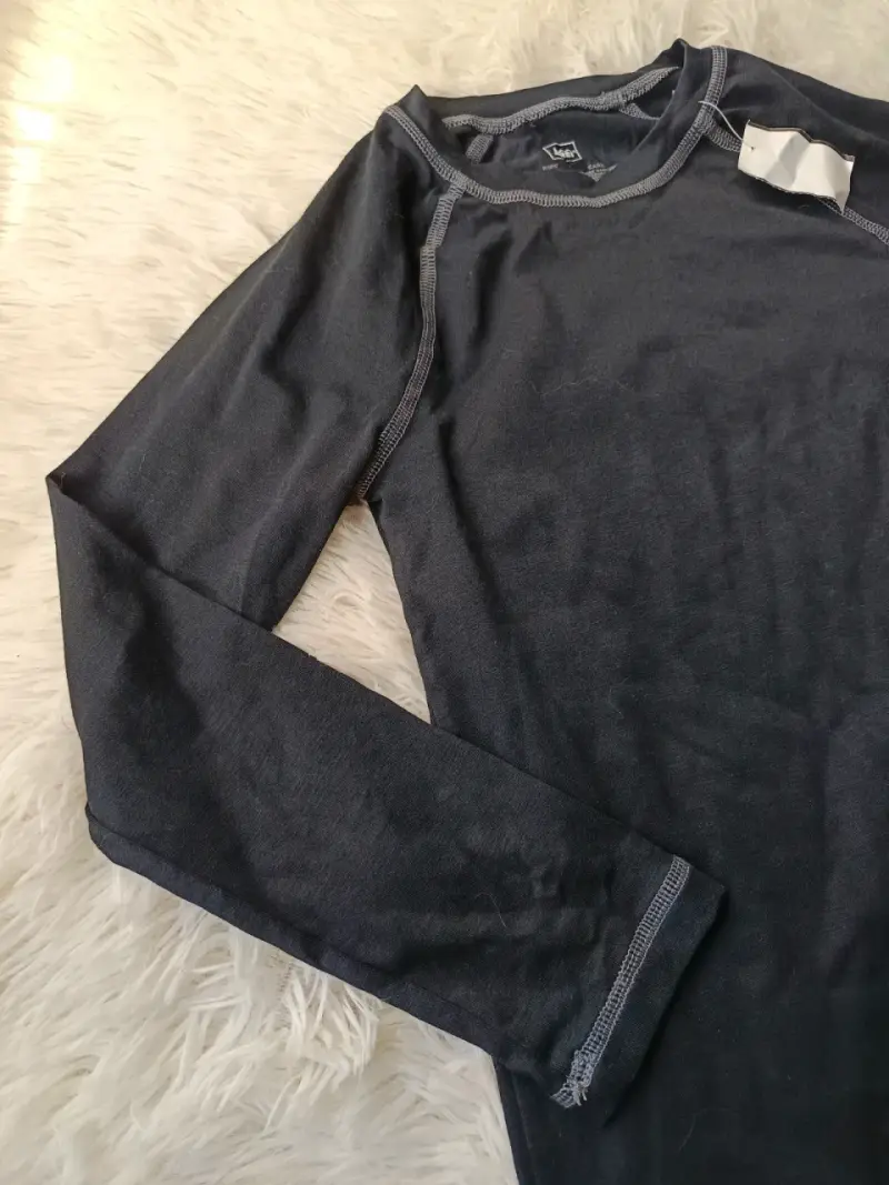 Polera térmica negra de manga larga - 2