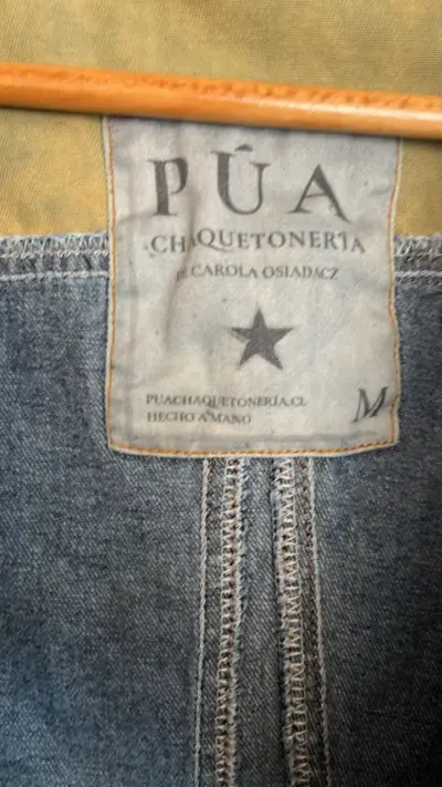 Chaqueta de mezclilla con detalles en cuero - miniatura 2