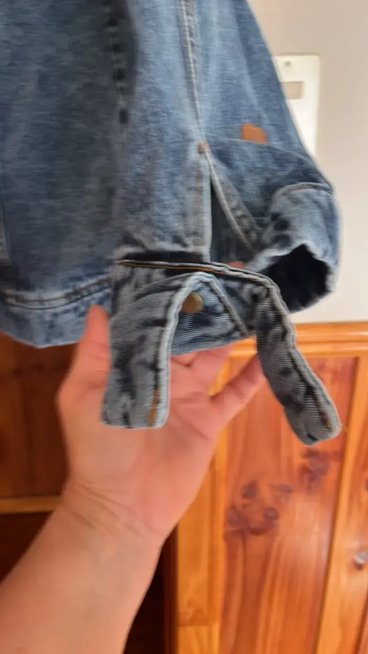 Chaqueta de mezclilla con detalles en cuero - 5