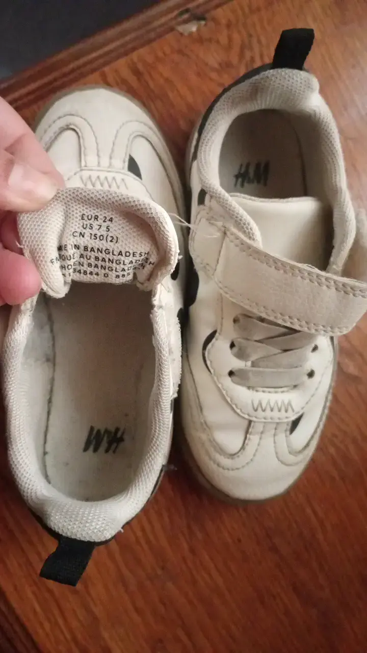 Zapatillas infantiles con diseño de lunares - 2