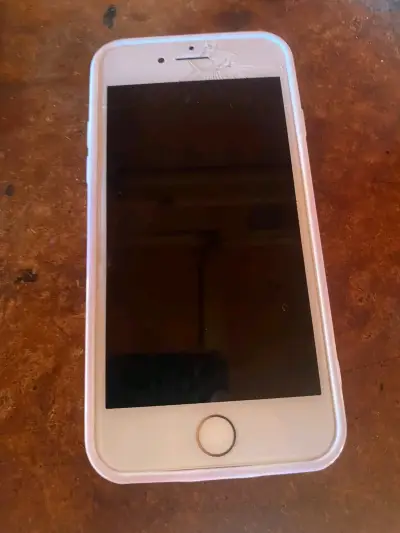 iPhone 8 plateado en buen estado - miniatura 2