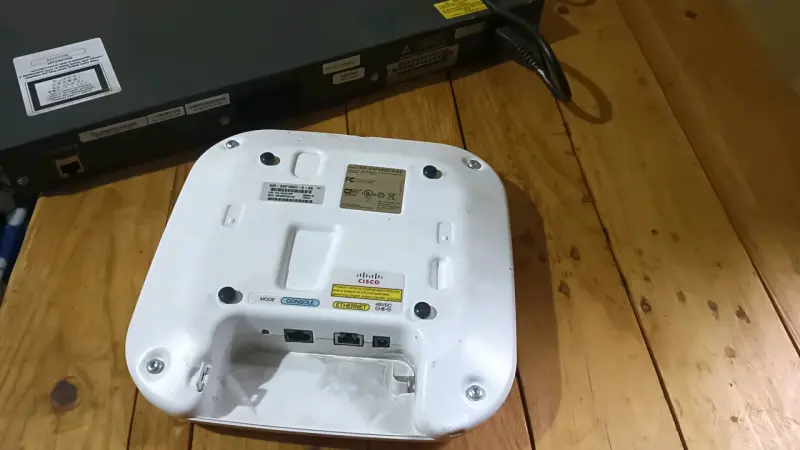 Switch Cisco Catalyst 2960 usado+AP Cisco air 1602 - 4