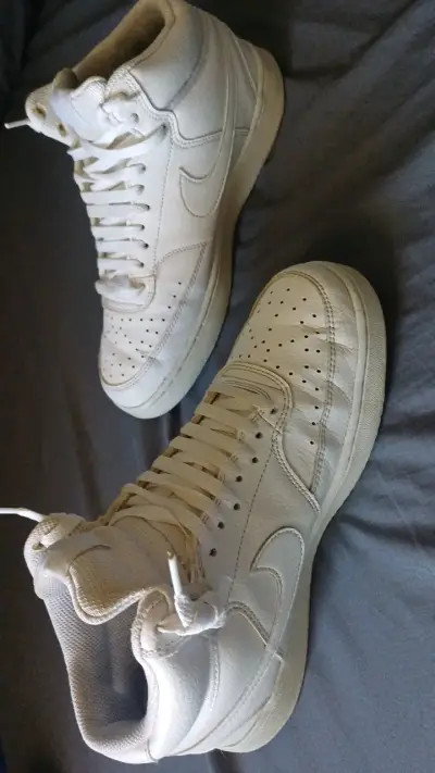 Zapatillas deportivas blancas de cuero - miniatura 2